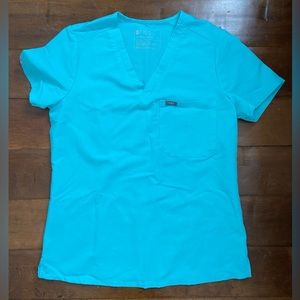 FIGS Women’s Catarina One-Pocket Scrub Top - S in Fresh Aqua